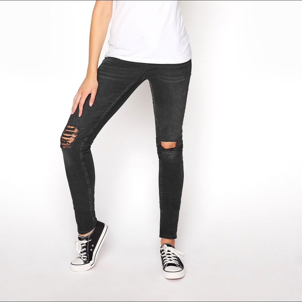 Low rise black ripped jeans
